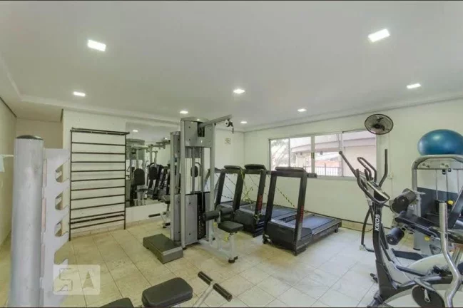 Imagem Oportunidade - Apartamento Andar Médio de 2 Dormitórios e 1 vaga de garagem na Vila Carmosina a 2min da Estação Dom Bosco