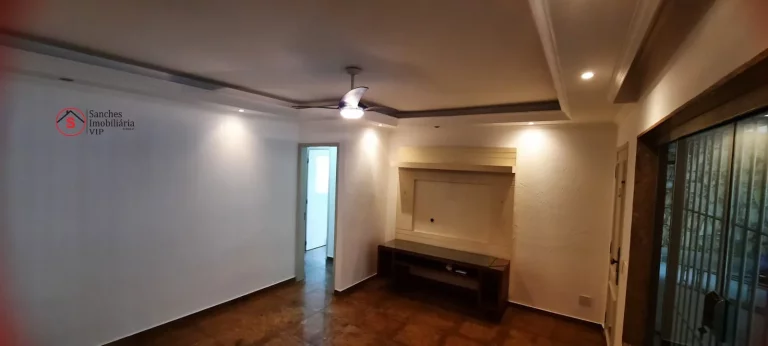 Imagem CASA TÉRREA COM 3 DORMITÓRIOS A VENDA NA VILA ZELINA, COM QUINTAL, CHURRASQUEIRA, JARDIM E PISCINA. A 10 MINUTOS A PÉ DO METRÔ VILA PRUDENTE.