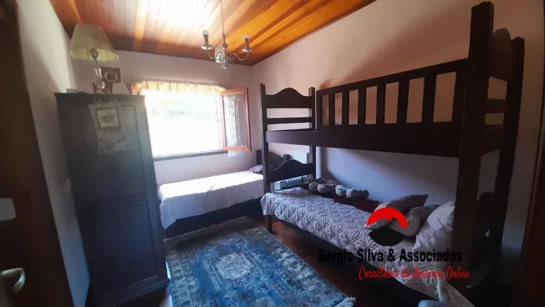 Imagem Casa a Venda em Condomínio na Região do Vale Encantado Campos do Jordão -SP