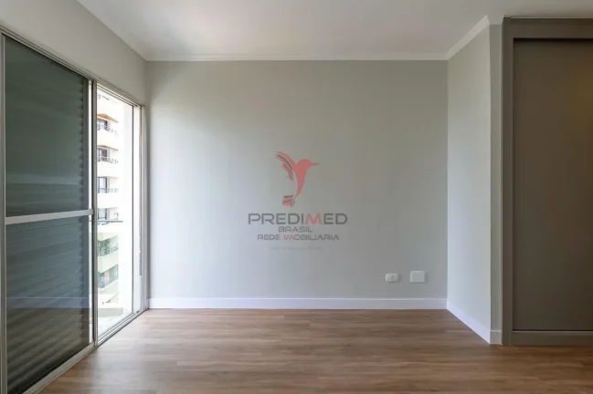 Imagem Vende-se no Morumbi, apartamento com 3 Quartos e 2 Vagas de Garagem