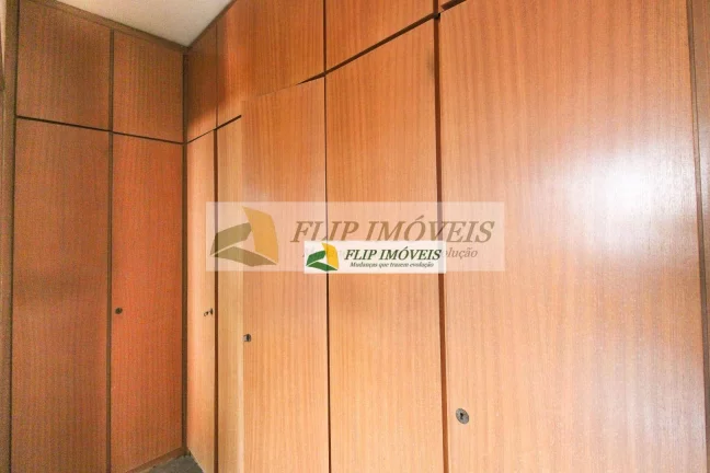 Imagem More em um apartamento com 207 m², 4 suítes, 2 vagas de garagem no miolo do Cambuí - Campinas - SP