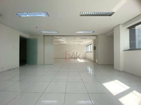 Imagem Salas comerciais unificadas com o total de 160m² para locação no Alto da Boa Vista/Santo Amaro.
