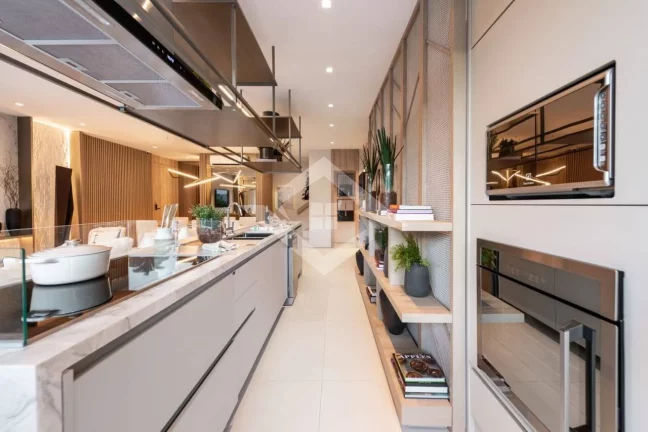 Imagem Casa Triplex de 3 Quartos para Venda na Barra da Tijuca com 338 m²