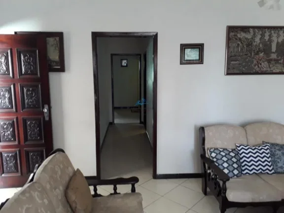 Imagem Casa à Venda no Centro de Carapicuíba com Terreno 600m²