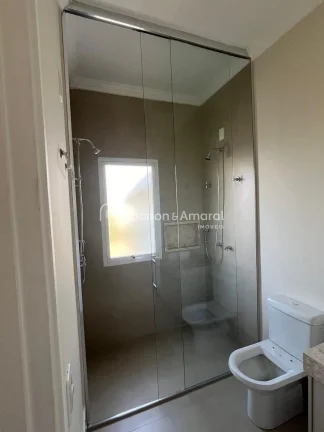 Imagem Apresentamos esta magnífica casa assobradada localizada no exclusivo Condomínio Porto Seguro Villa...