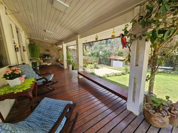 Imagem Casa para Venda em Teresópolis / RJ no bairro Albuquerque