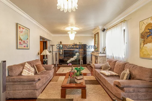 Imagem Apartamento com 217 m², um por andar, 04 suítes, sendo 03 com terraços e a master com closet, hid...