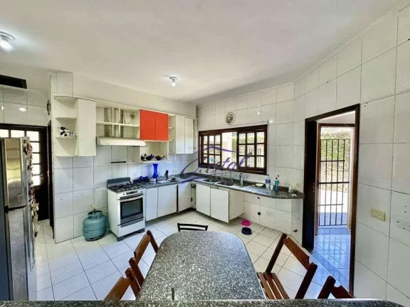 Imagem Casa com 3 quartos / suítes à venda, 255 m² - Condomínio Vila Velha - Granja Viana - Jardim Ana Estela - Carapicuíba/SP