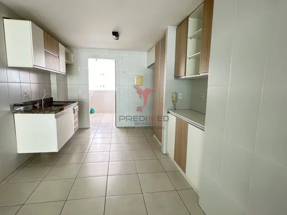 Imagem Vende-se apartamento no bairro de Tambaú, andar alto, super ventilado