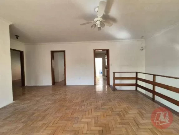 Imagem Casa com 3 dormitórios para alugar, 212 m² por R$ 6.583,33/mês - Chácara das Pedras - Porto Alegre/RS