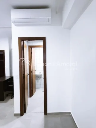Imagem Venda , sala comercial , centro de Campinas. 
Andar alto 
Linda vista 
sol da manhã 
Totalmente rep...