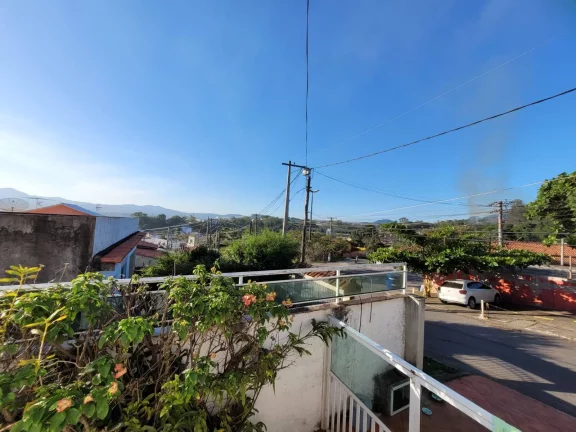 Imagem Excelente casa no centro de Maricá