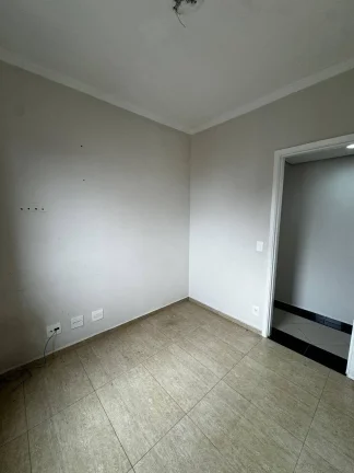 Imagem Apartamento | 82 m² | 3 Dormitórios (2 Suítes) | 2 Vagas Cobertas