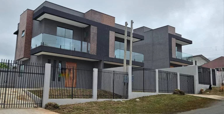 Imagem Sobrado 01 Novo no Bairro Cachoeira - Almirante Tamandaré - R$495 MIL