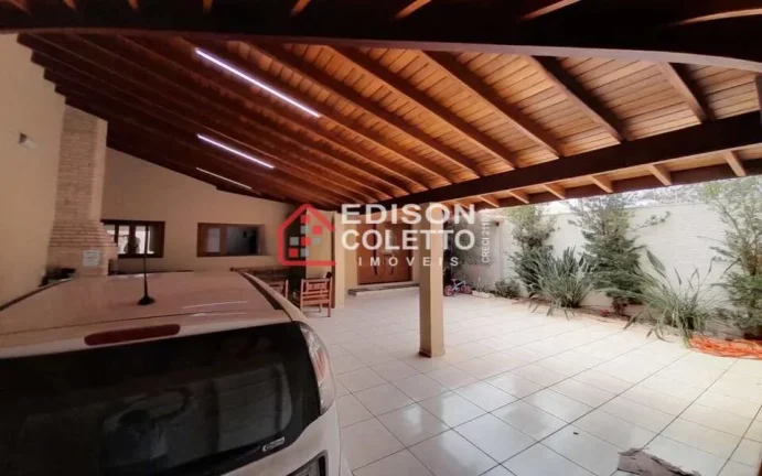 Imagem Linda casa a venda em Jaú, no Jardim Campos Prado II com 4 dormitórios