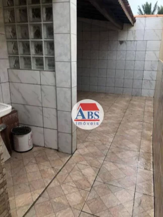 Imagem Casa com 2 dormitórios à venda, 125 m² por R$ 330.000,00 - Vila Caiçara - Praia Grande/SP