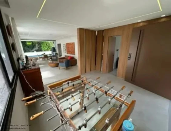 Imagem Imperdível oportunidade de casa em condomínio à venda em Camaçari-BA, Vila de Abrantes. 4 quartos, 4 suítes, 2 salas, 1 banheiro, 4 vagas, 290m²!