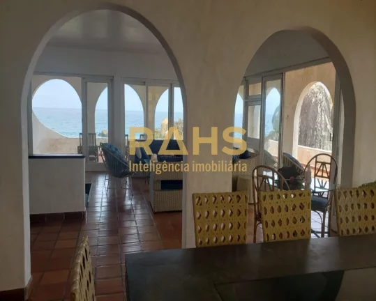 Imagem Linda casa estilo mediterrâneo no litoral de Santa Catarina. Situada na Praia Grande em São Franci...