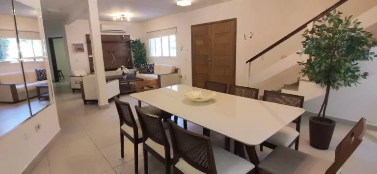 Imagem Casa à venda Riviera módulo 3 a poucos metros da praia.