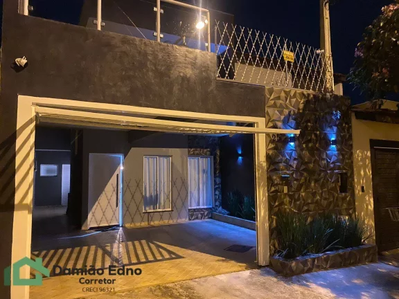 Imagem Casa com 126 AC 150 AT com 3 dorms uma suíte closet, mobilhada, piscina aqu