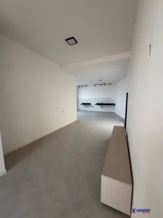 Imagem VENDO/ALUGO CASA DE 3 DORMITORIOS SENDO UMA SUITE NO CONDOMINIO HAUTE-SIM