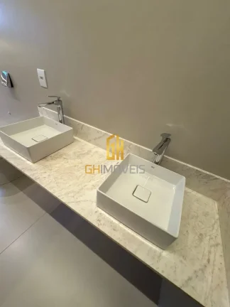 Imagem Casa com 4 quartos no Setor Faiçalville, em terreno com 402m² com 224,50m² de área construída p...
