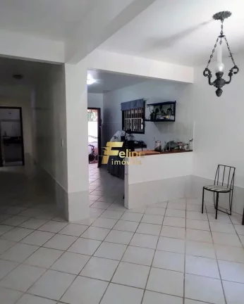 Imagem CASA DE CAMPO EM CONDOMÍNIO FECHADO COM PORTARIA 24 HORAS.