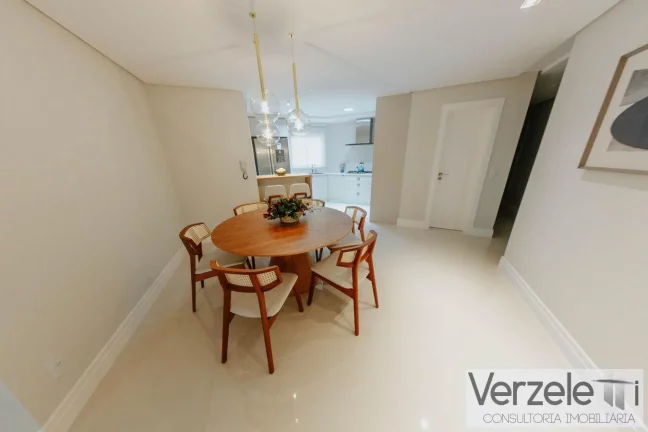 Imagem Apartamento Quadra Mar para Venda em Balneário Camboriú / SC no bairro Pioneiros