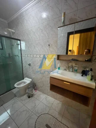 Imagem Sobrado amplo com 4 dormitórios e área gourmet - 192m²