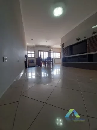 Imagem Sobrado com 3 dormitórios para alugar, 250 m² por R$ 4.100,00/mês - Vila das Mercês - São Paulo/SP