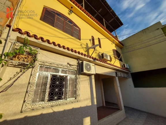 Imagem EXCELENTE CASA TRIPLEX COM 225M² E PISCINA