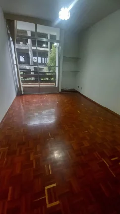 Imagem VENDO ESTE LINDO APTO DE 3 QUARTOS, GARAGEM. NOVA FRIBURGO.