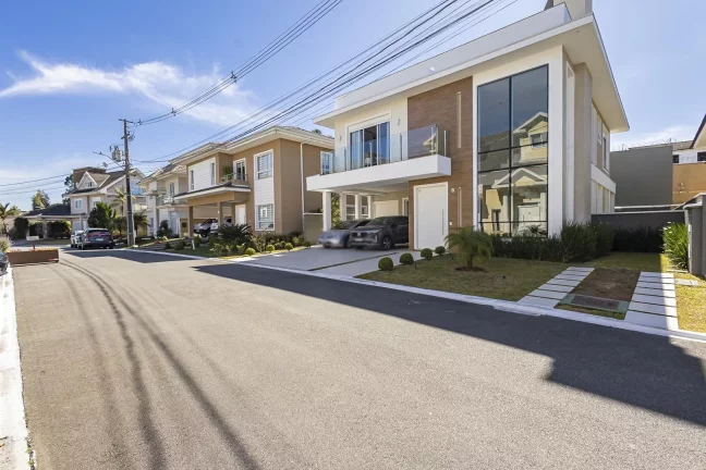 Casa em condomínio - Santa Felicidade