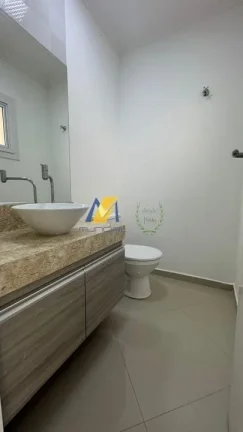 Imagem Sobrado à Venda com 181m², 3 dormitórios, 1 suíte, 1 sala e 5 vagas!!!