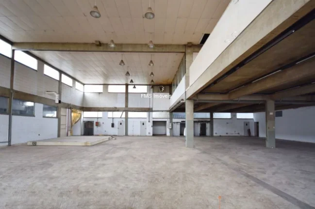 Imagem Galpão com 2.280m2 na Vila Siqueira, zona Norte