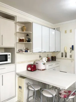 Imagem Apartamento para venda no Cambuí em Campinas.

Amplo apartamento,andar alto, sala para vários ambi...