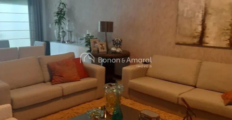 Imagem ...#34;Exclusiva Casa com 4 Dormitórios, Área Gourmet e Piscina em Condomínio Fechado em Valinhos...#34;