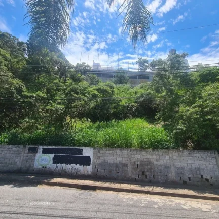 Imagem Excelente oportunidade de adquirir um terreno localizado na Rua João Camilo de Oliveira Torres, no ...