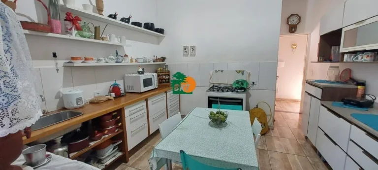 Imagem Casa para Venda em São Roque, Centro (mailasqui), 2 dormitórios, 1 suíte, 2 banheiros, 3 vagas