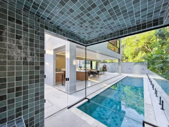 Imagem Casa de Luxo à Venda na Riviera de São Lourenço Módulo 11 - 5 Quartos, 5 Suítes e Área de 344,18m².