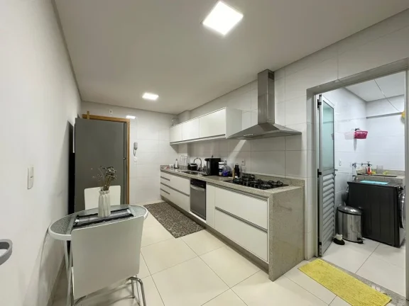 Imagem Lindo Apartamento no Edifício Ravena