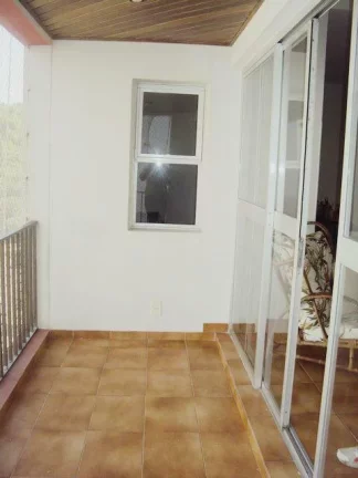 Imagem Praia de Astúrias, 30 m do Mar, Reformado, 2 garagens, 140 m² de área útil, 100 m da Praia de Pitangueiras, Linda Vista ao Mar.