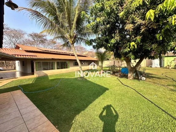 Imagem Casa com 4 dormitórios à venda, 400 m² por R$ 1.900.000,00 - Vila de Furnas - Itumbiara/GO