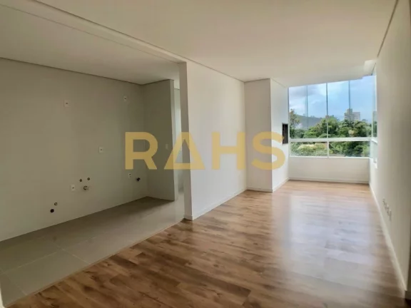 Quer morar em um Home Clube com portaria 24 horas a poucos minutos do centro e com um preço acessí...