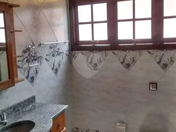 Imagem Casa à venda com 3 quartos, sendo 1 suíte, em Vila Campesina, Osasco - SP