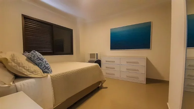 Imagem Pitangueiras - Próximo ao mar - 120 m² úteis - 2 vagas - Excelente localização.