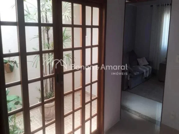 Imagem Ótima Casa à Venda no Residencial Terras do Barão em Campinas. 

Sobrado com uma qualidade de con...