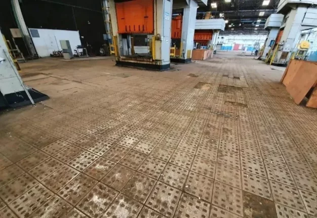 Imagem Galpão Industrial Premium na Lapa de Baixo: 1 sala, 8 banheiros, 20 vagas, 11.978m² - São Paulo-SP