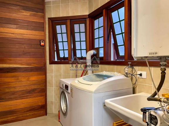 Imagem Cobertura Duplex em Capivari, 2 suítes, mezanino com lazer interno