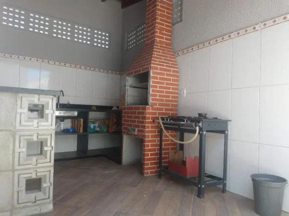 Imagem Casa para Venda por R$560.000,00 com 220m², 3 dormitórios, 1 suite e 2 vagas - Jardim helena, Ferraz de vasconcelos / SP - Cód. BDI28758
